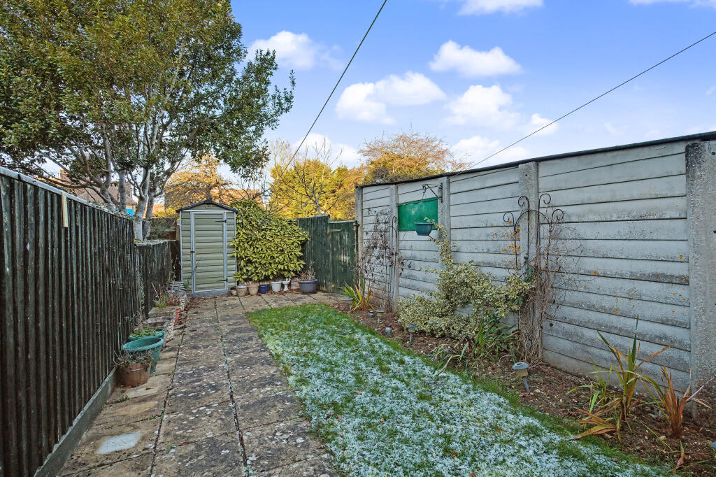 Evans Road, Eynsham, Oxfordshire photo 3
