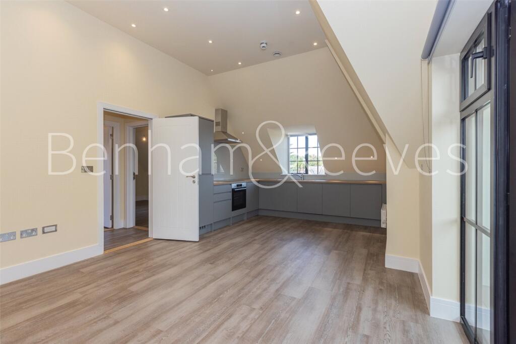 Apartment in London, Hanwell - More
