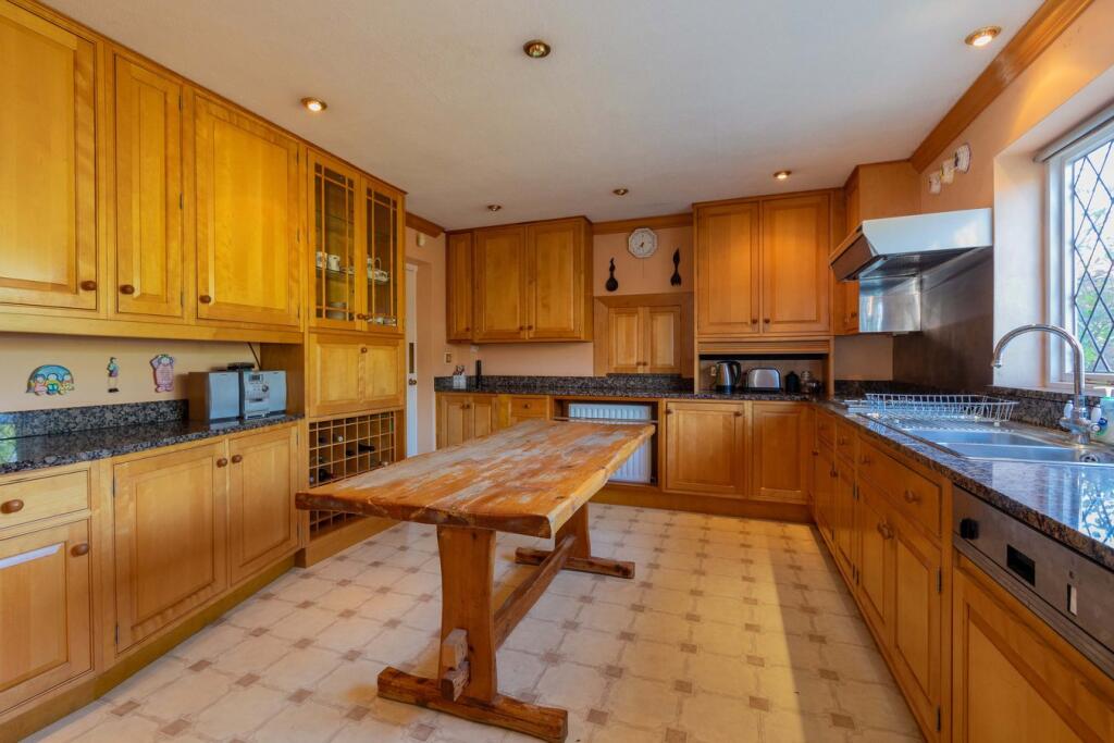Dropmore Road, Burnham, SL1 photo 3