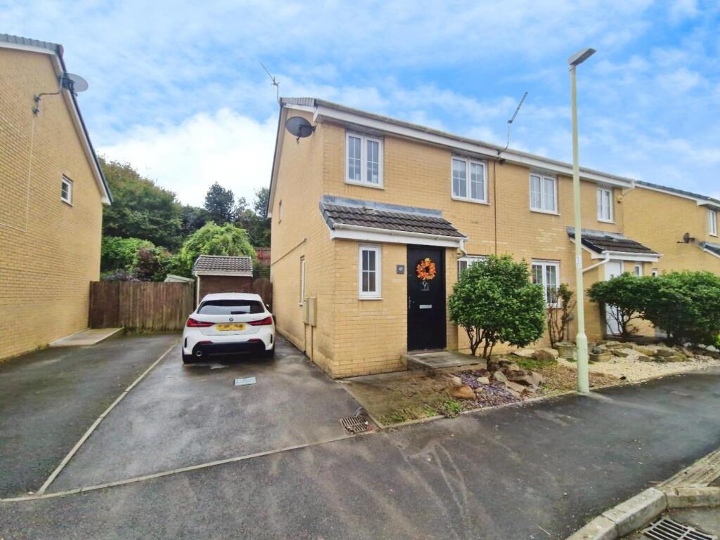 Main image of property: Clos Tyn Y Coed, Sarn, Bridgend