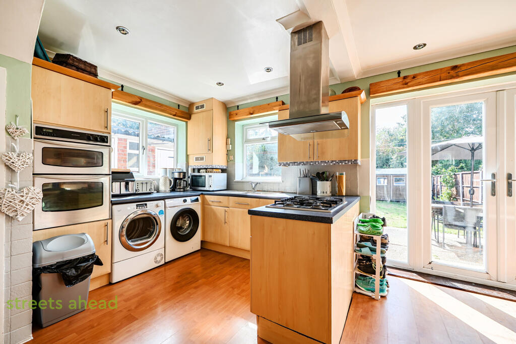 House in Croydon - View 5