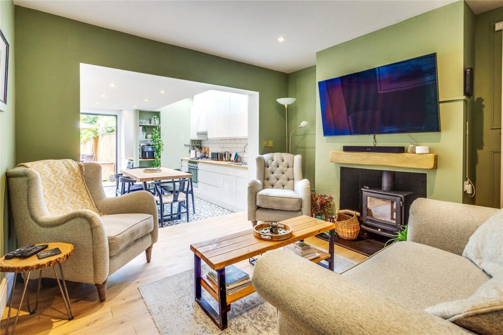House in Twyford, Wokingham - View 3