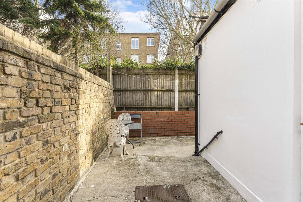 4 bedroom terraced house for rent
