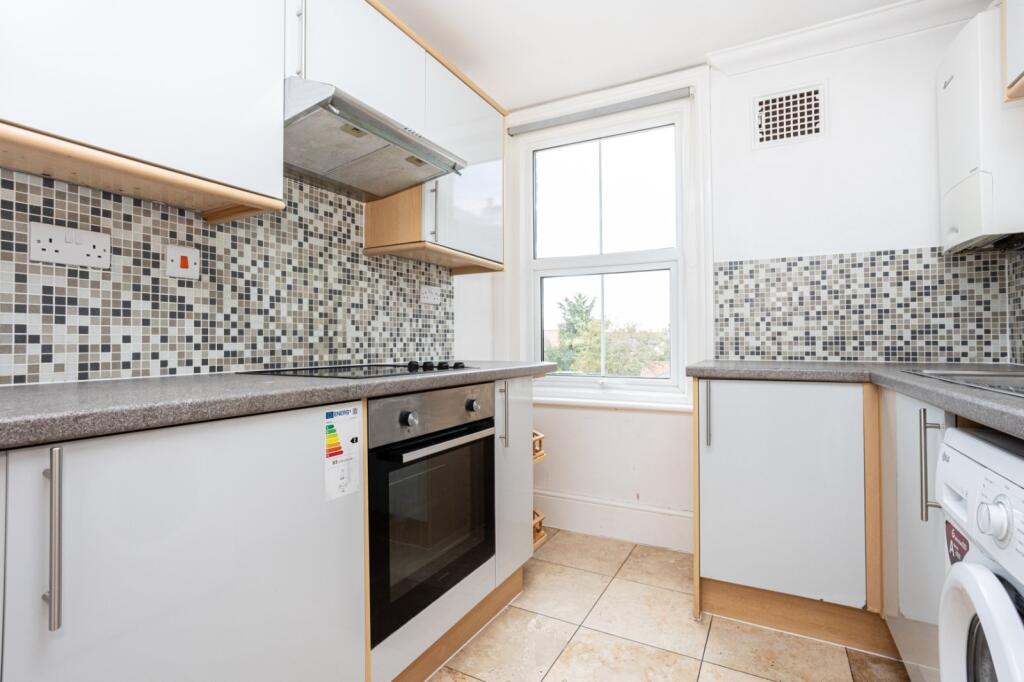 Apartment in Margate, Cliftonville West, Cliftonville - View 4