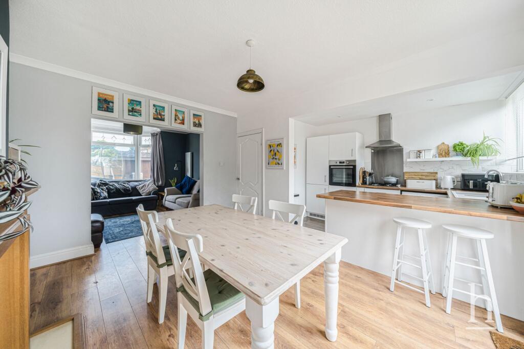 House in Wirral, Liverpool City Region - View 3