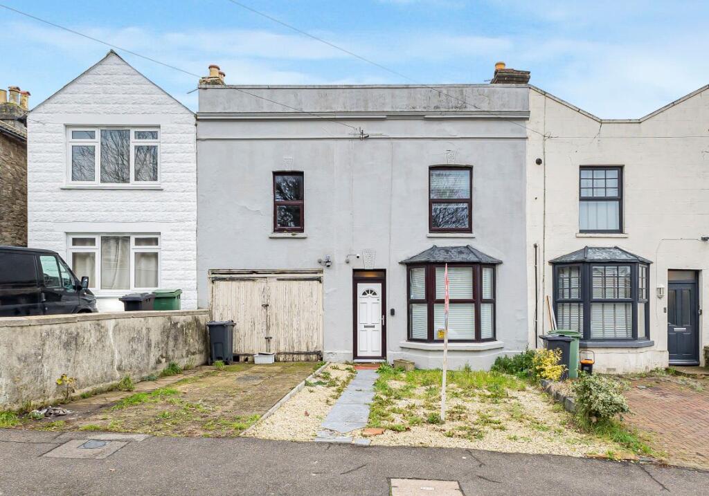 4-bed terraced on 6 Fant Lane, Maidstone, Kent, ME16 8NL, £320,000