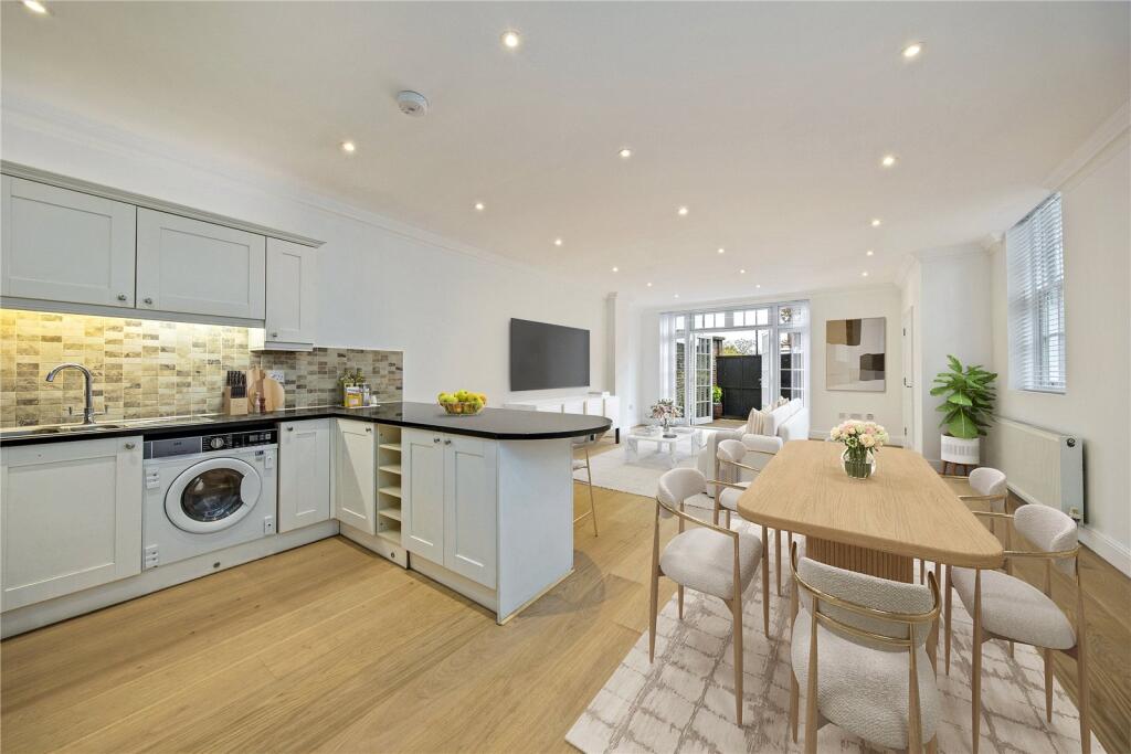 House in London, Petersham - View 2