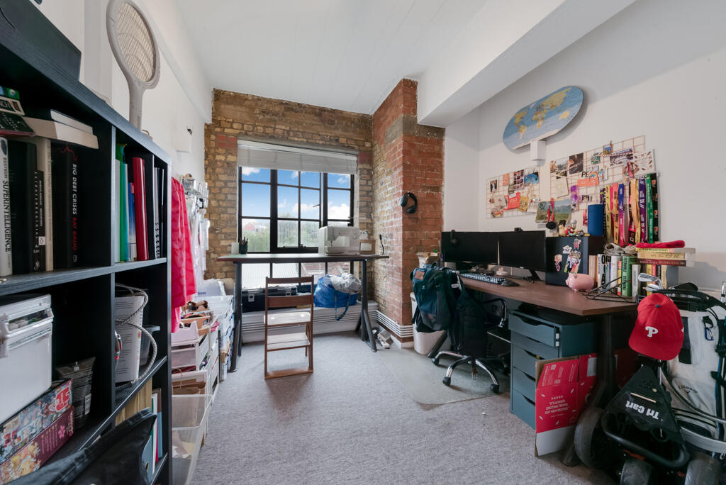 Apartment in London - View 5