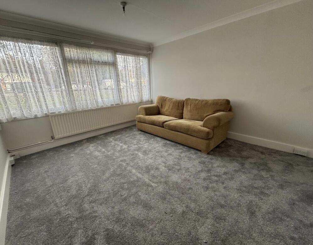 Additional image 3 of High Street, London Colney, AL2