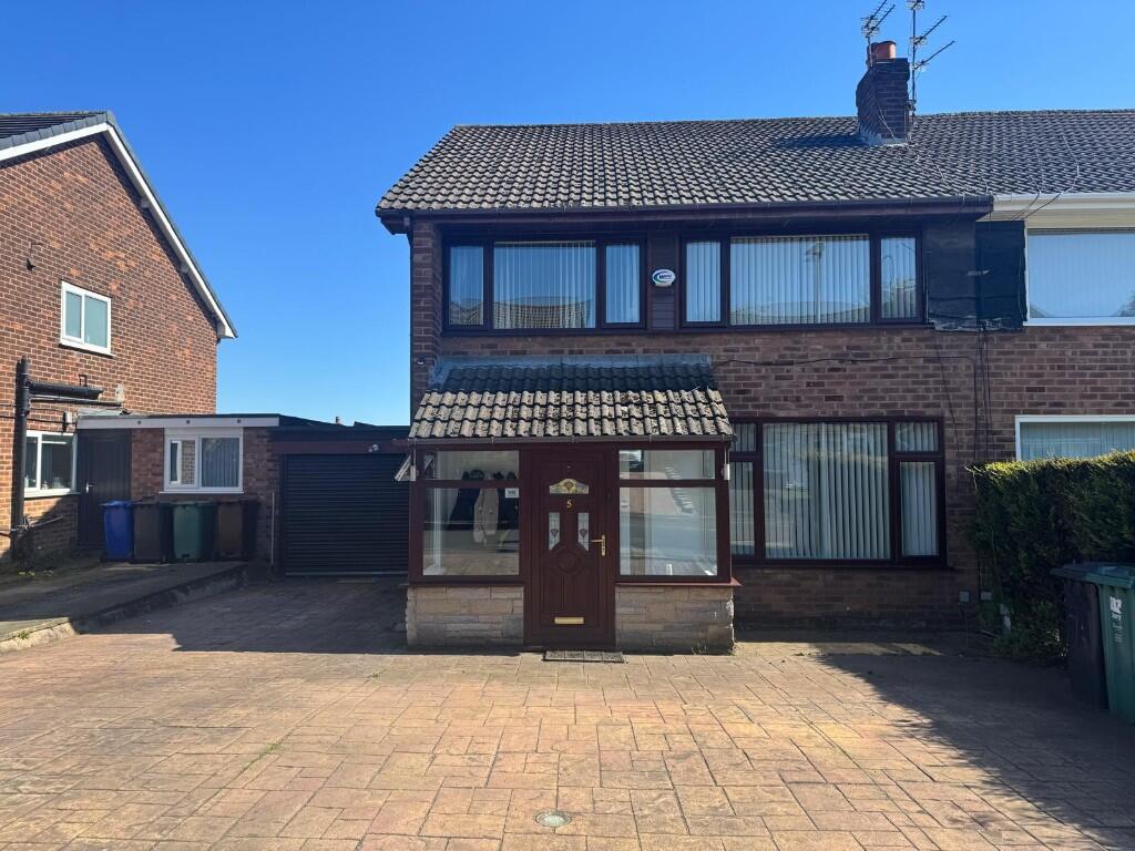 Main image of property: Rochford Avenue, M45