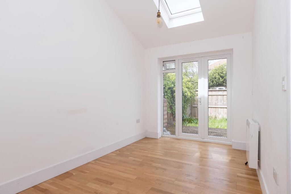 Apartment in Adur, North Lancing, Lancing - View 2