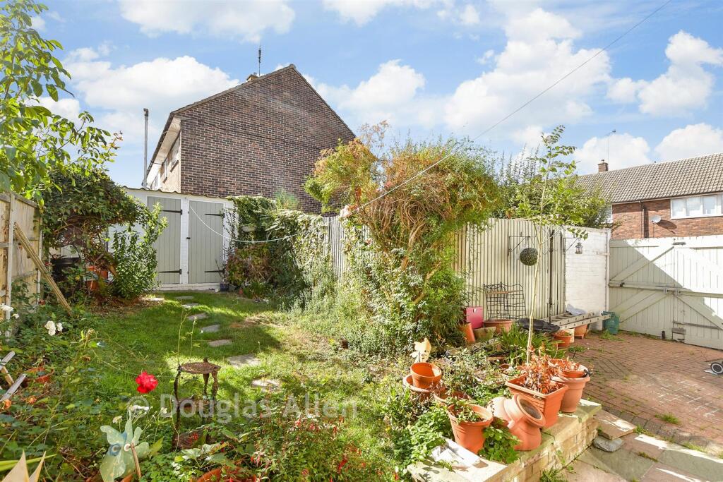 Main image of property: Ardleigh, Basildon, Essex