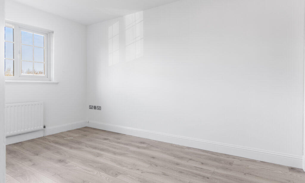House in Motherwell, North Lanarkshire - More