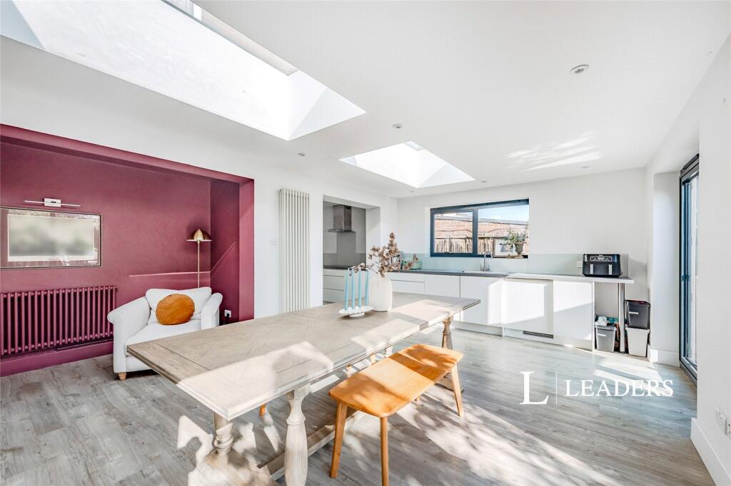 House in Tandridge, Godstone - View 3
