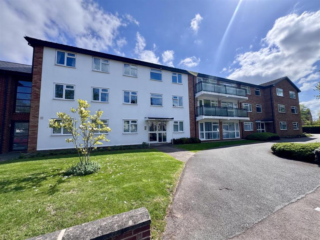 Main image of property: Arlington Avenue, Leamington Spa