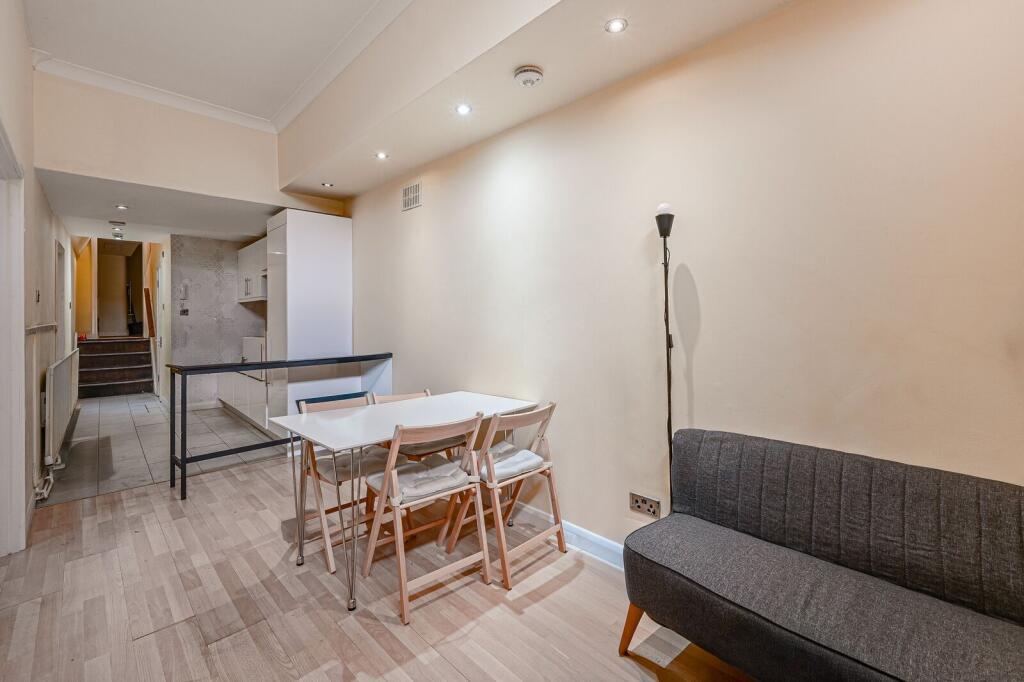 3 bedroom flat for rent