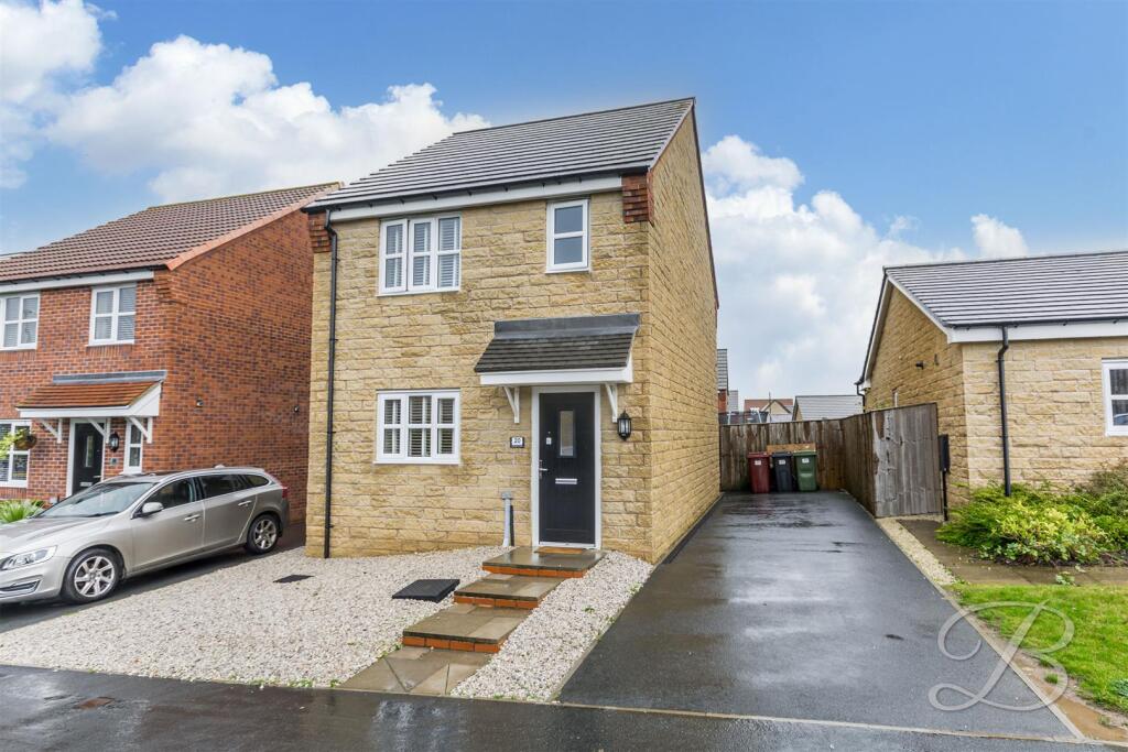 3-bed detached on Foxglove Close, Bolsover, Chesterfield, £230,000