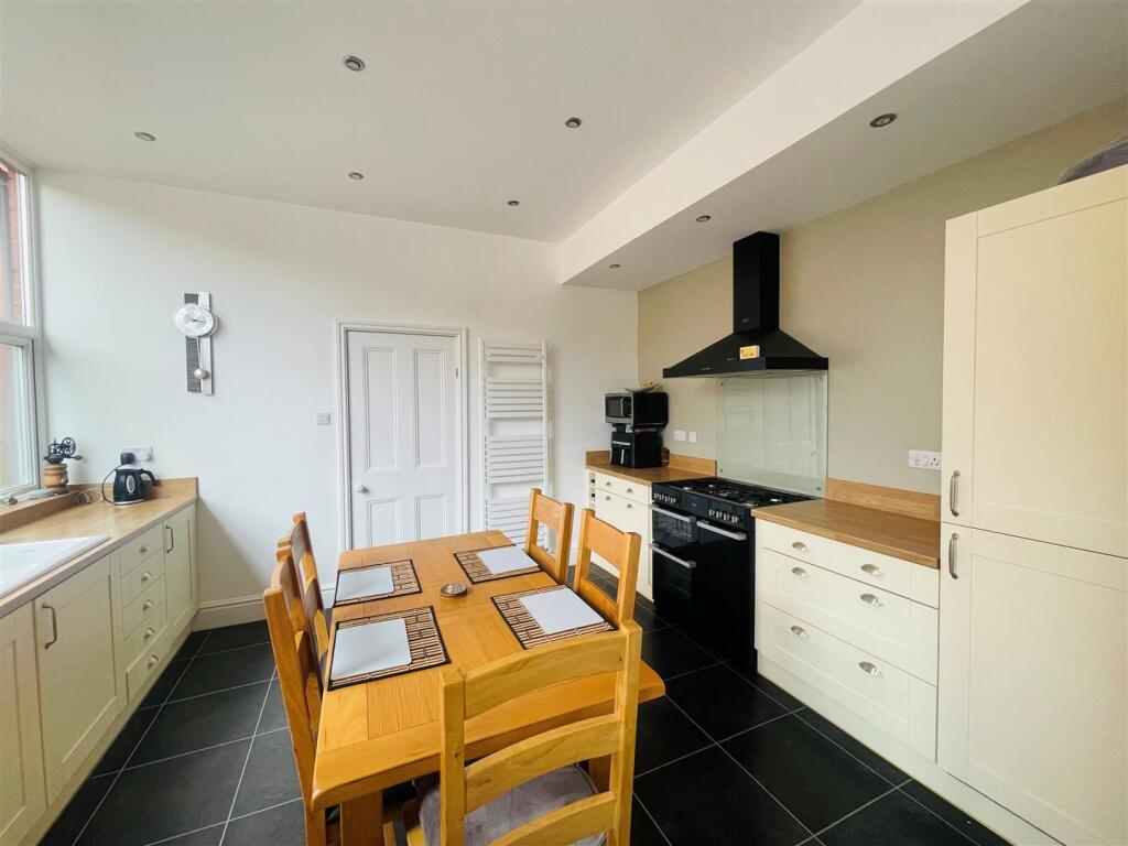 House in Hornsea, East Riding of Yorkshire - More