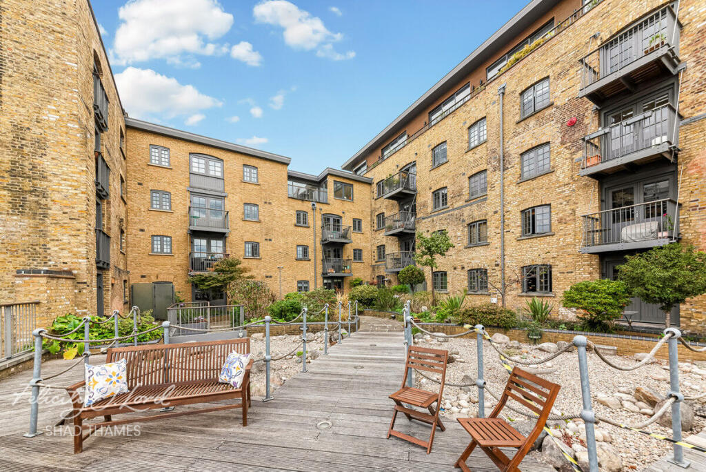 Apartment in London - More