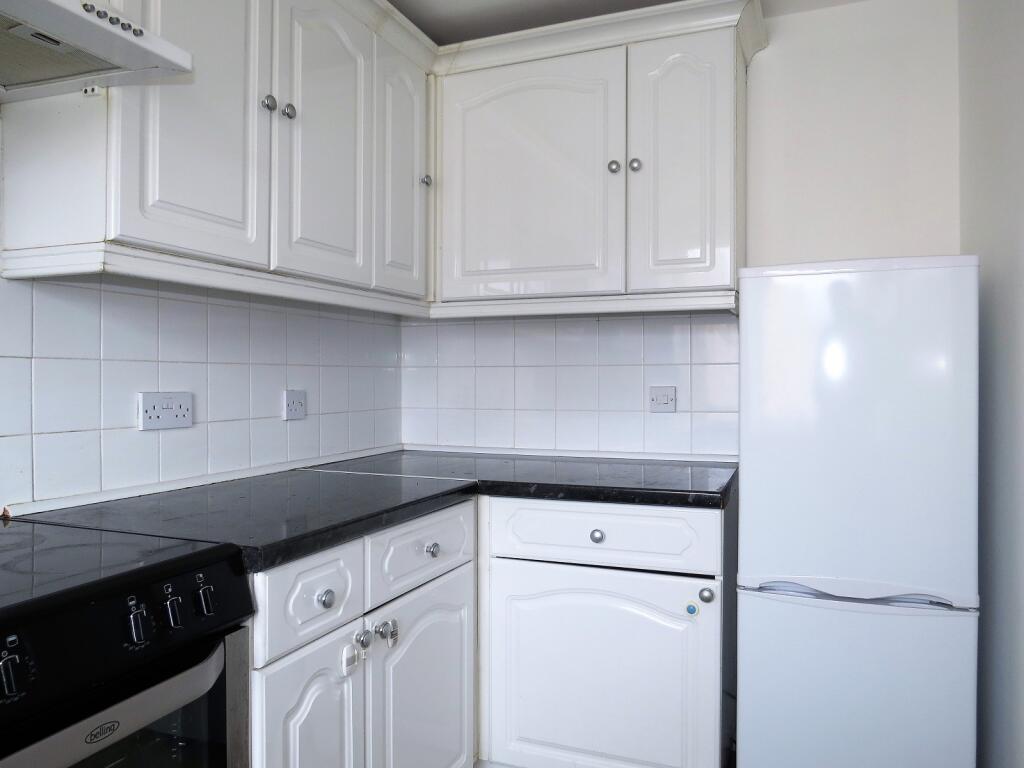 Apartment in London - View 5