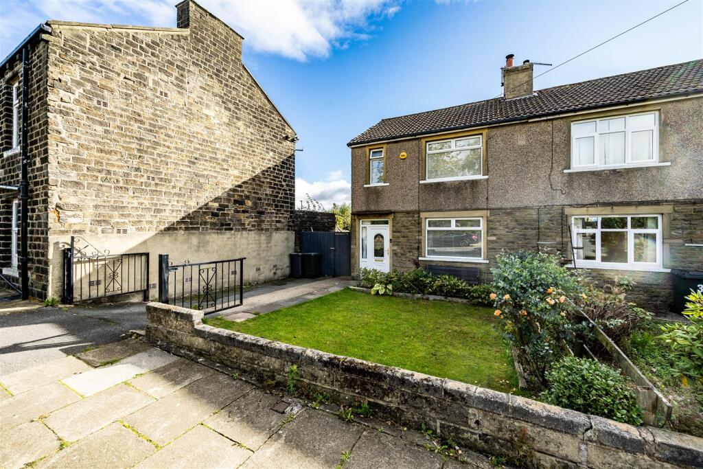 Main image of property: Reevy Avenue, Bradford