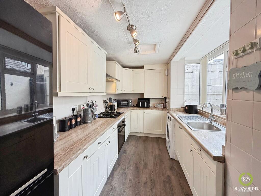 House in Burnley, Padiham - More
