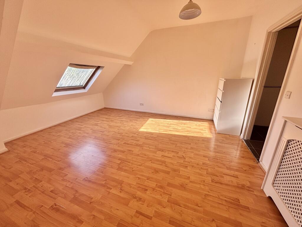 Swansea Road, Pontardawe, Swansea. photo 4