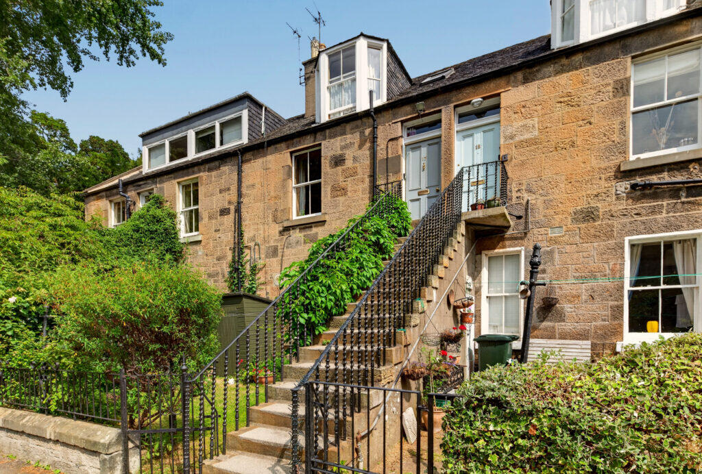 Main image of property: 17 Avondale Place, Edinburgh, EH3 5HX