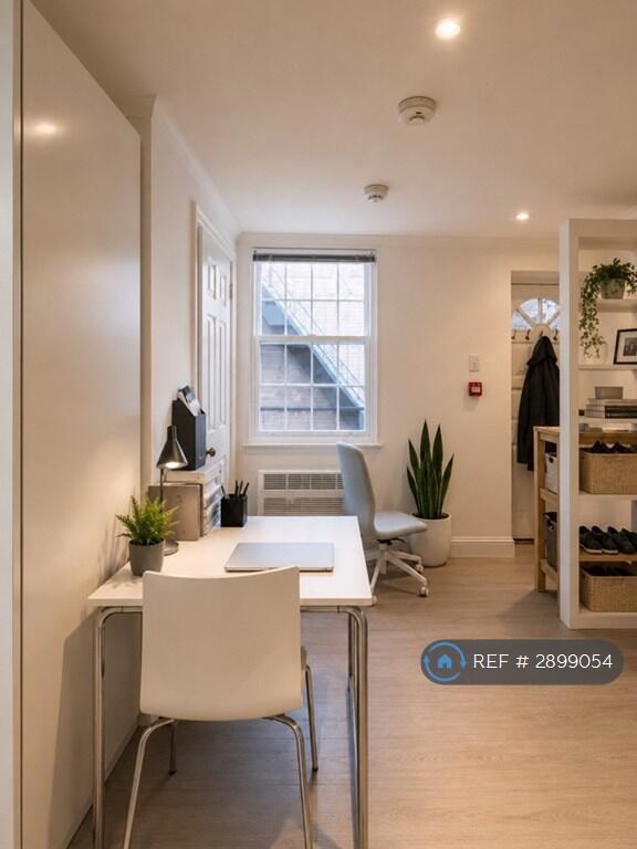 Studio flat for rent
