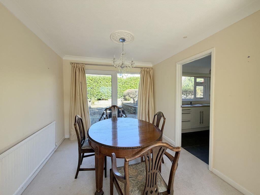 Oakfield Drive, Crickhowell photo 4