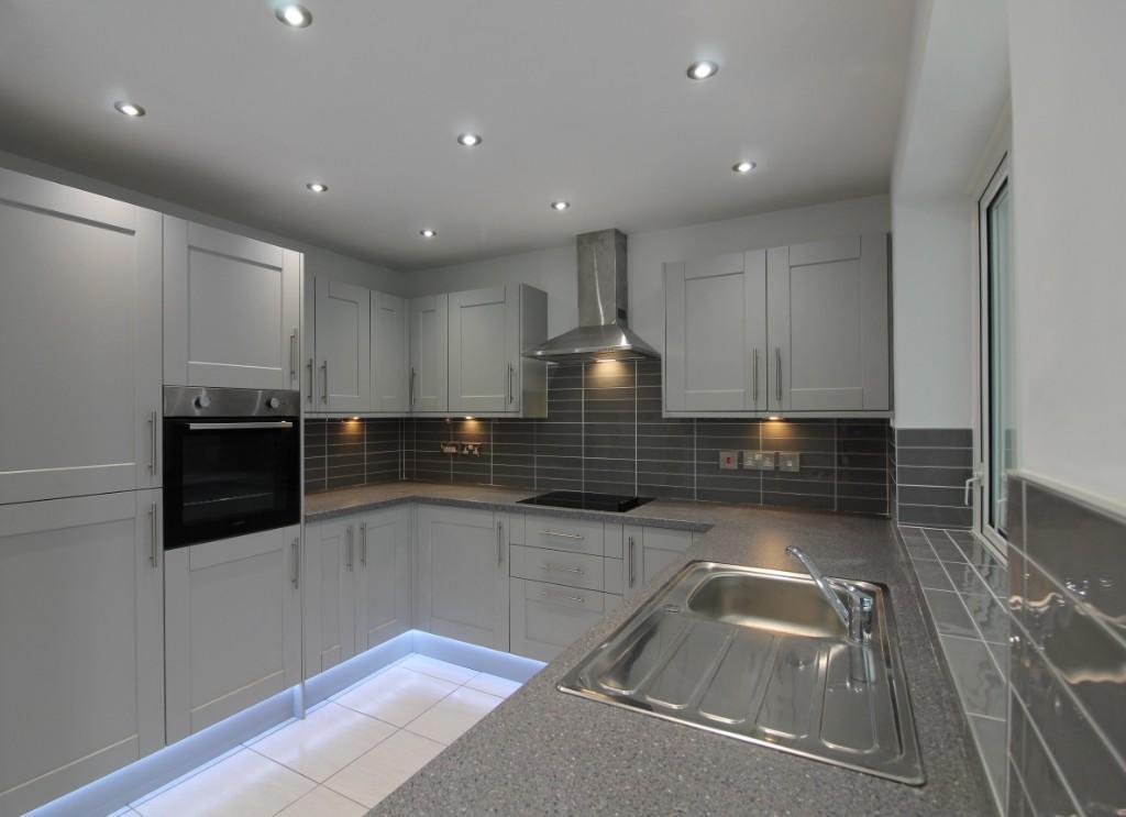House in Lincoln - View 2