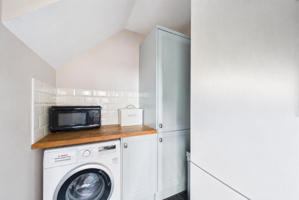 House in Luton, Leighton-Linslade - More