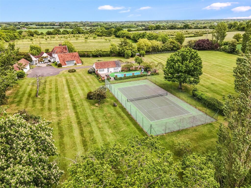 5-bed detached on Chelmsford Road, Felsted, Dunmow, Essex, CM6, £1,500,000