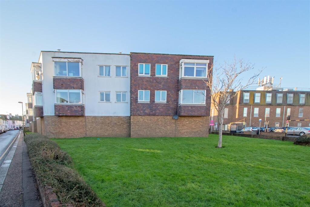 Main image of property: Swanborough Court, Shoreham-by-Sea, BN43