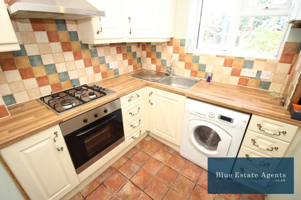 Apartment in Twickenham - View 2