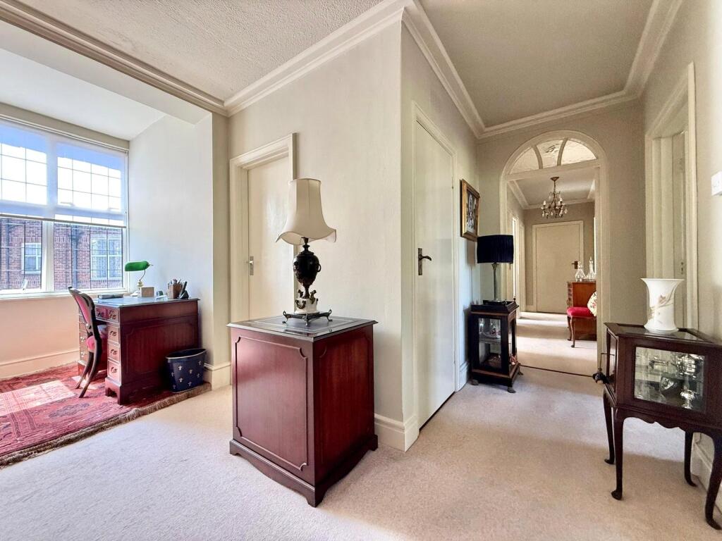 Apartment in Brighton - View 5