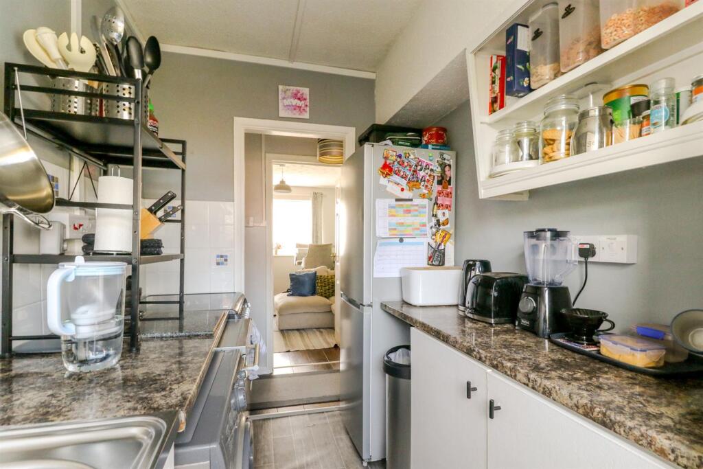 Apartment in London, Enfield Lock - View 4