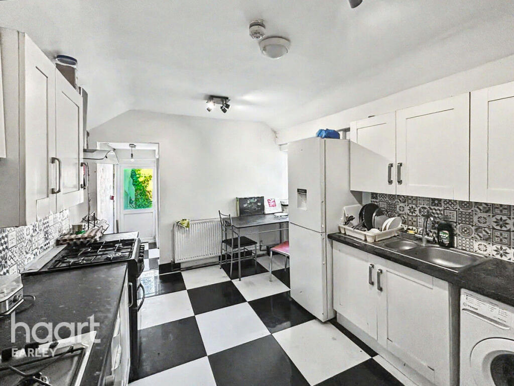 Main image of property: Cumberland Road, READING