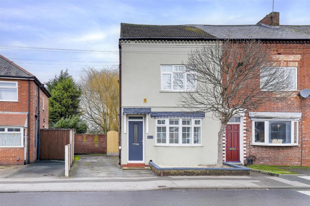 4-bed terraced on Wilford Lane, West Bridgford, NG2, £400,000