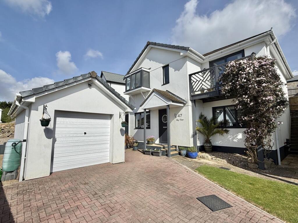 3-bed detached on Lanner, Redruth, £379,950
