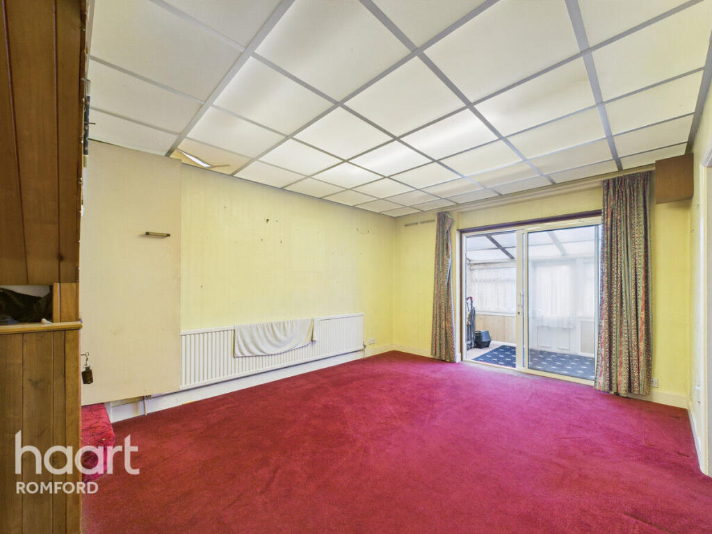 Main image of property: Lodge Lane, Romford, RM5 2EJ