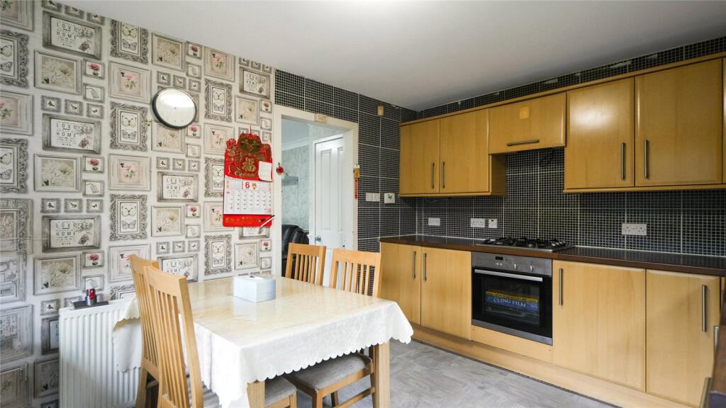 House in Glasgow, East Dunbartonshire - More