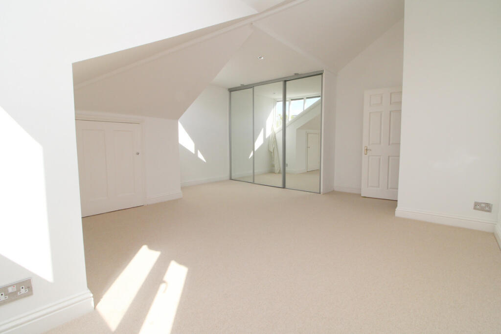 Apartment in Brighton - View 5
