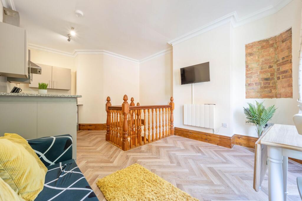 Apartment in Bournemouth, West Cliff - View 3