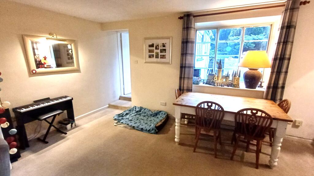 House in West Oxfordshire, Charlbury - View 3