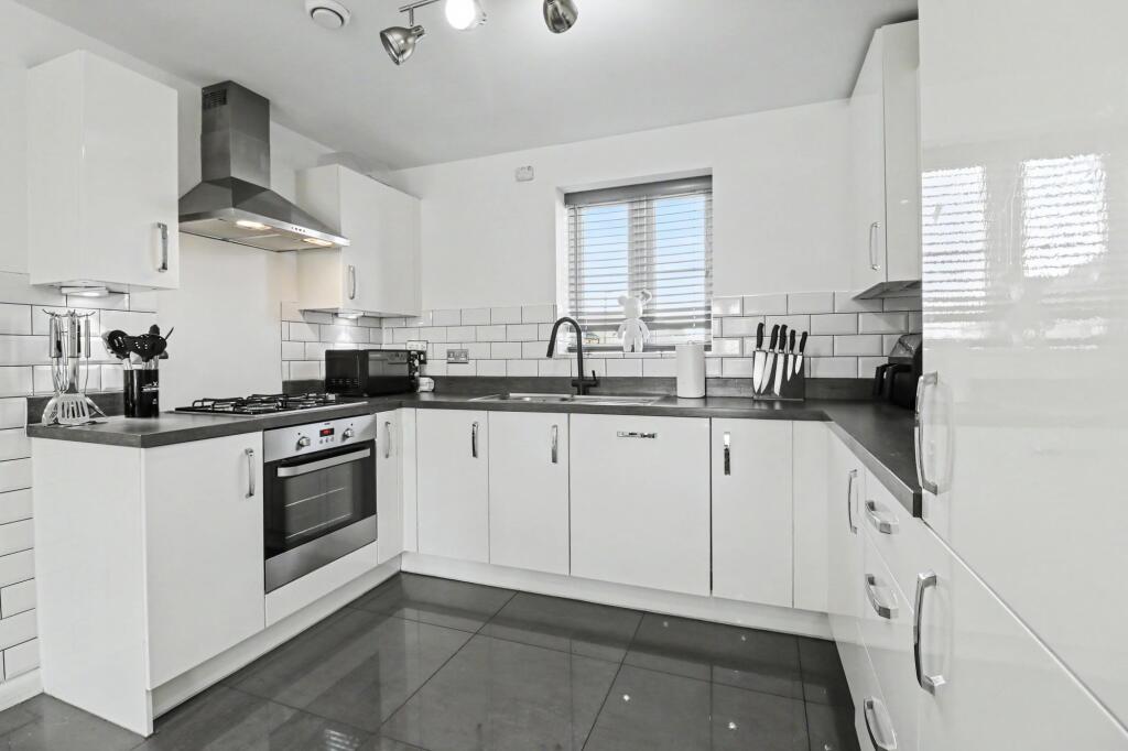 Apartment in Southampton - More