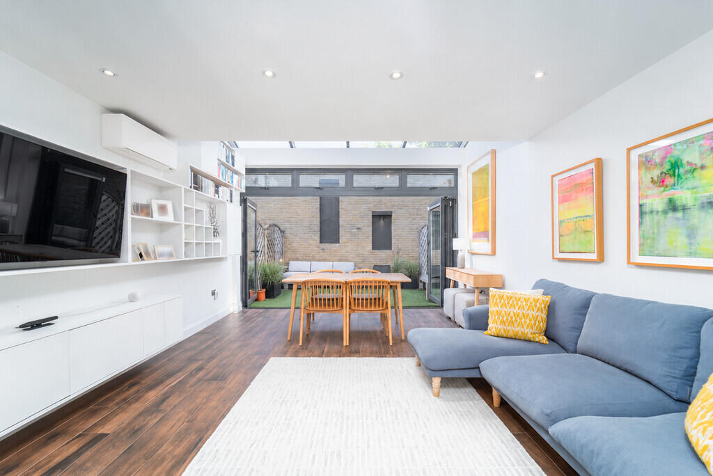 Main image of property: Tottenham Lane, Crouch End