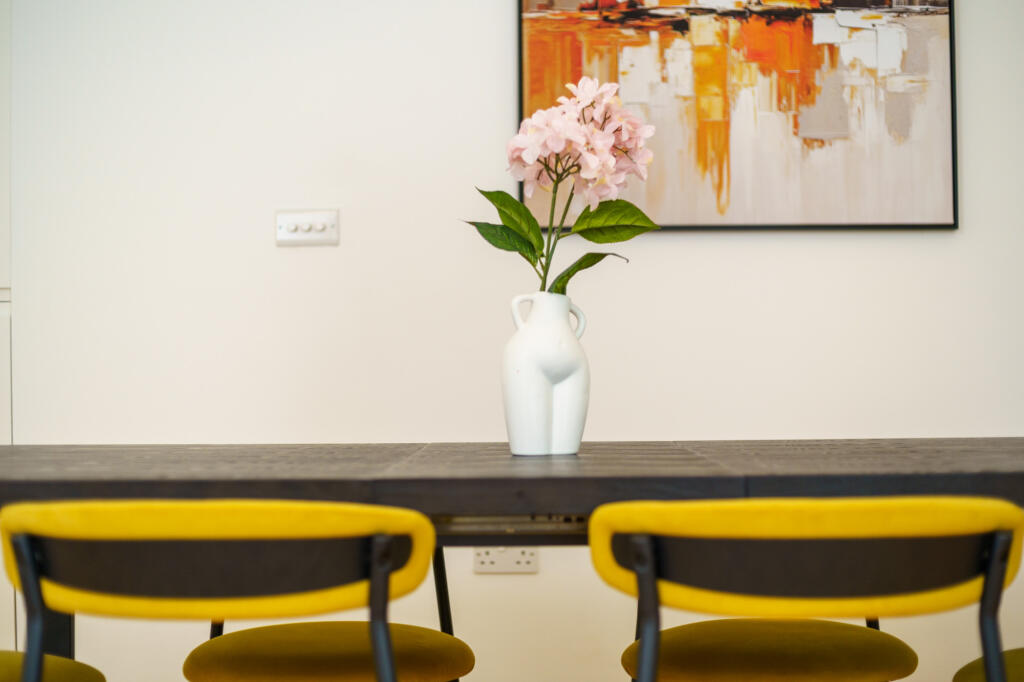 2 bedroom maisonette for rent