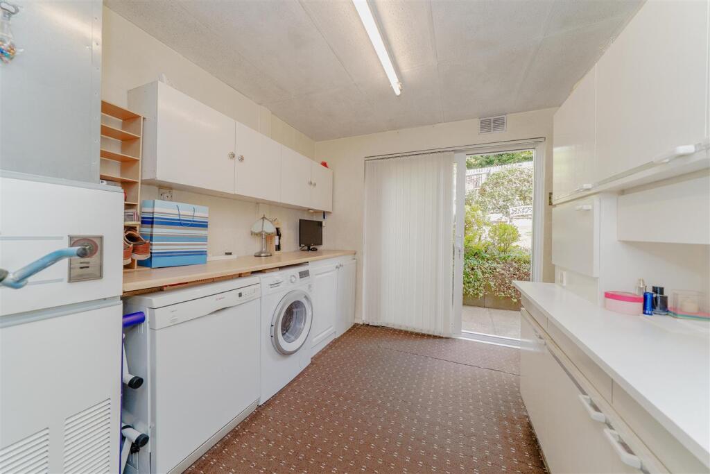 House in Birmingham, Druids Heath - View 4