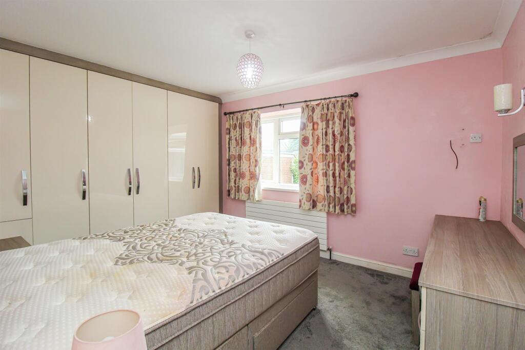House in Leeds, East Ardsley - More